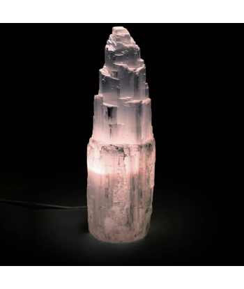 Lampe en Selenite chez Cornerstreet bien 