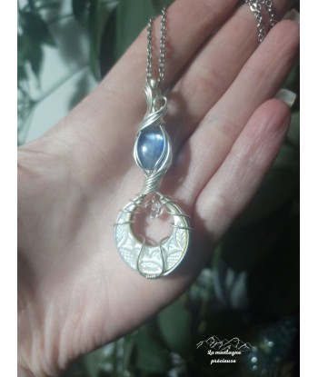 Pendentif lune en Nacre Kyanite et diamand Herkimer de l' environnement