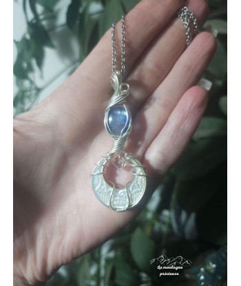 Pendentif lune en Nacre Kyanite et diamand Herkimer de l' environnement