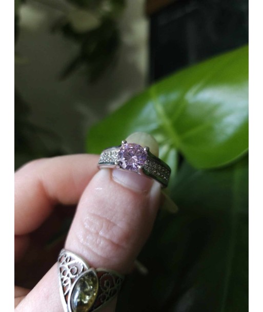 Bague en quartz rose facetté et zircon du meilleur 