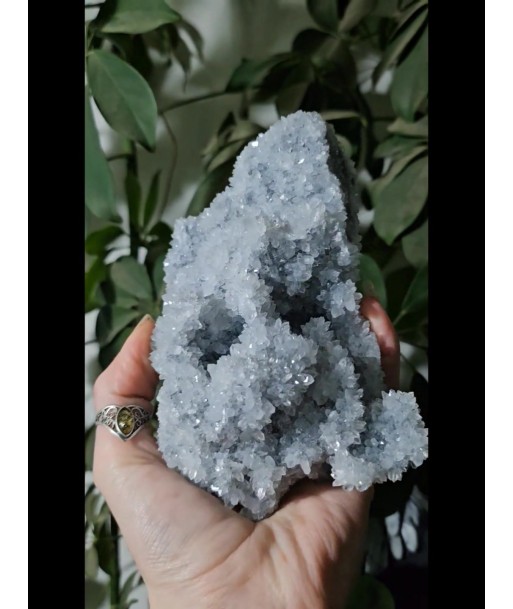 Sphalérite et quartz brute suggérées chez