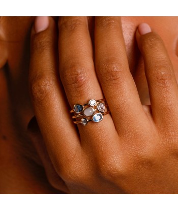 Bague Anya trois rangs oxydes blancs et bleus plaqué or Les magasins à Paris